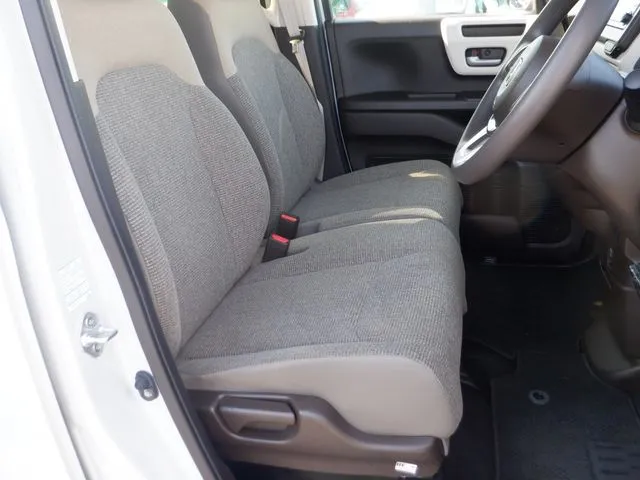 N BOX 4WD(ホンダ)の車両写真