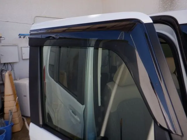N BOX 4WD(ホンダ)の車両写真