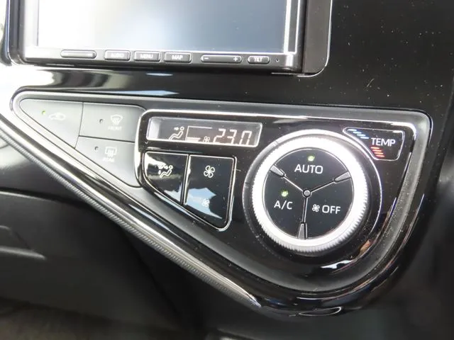 アクア(トヨタ)の車両写真