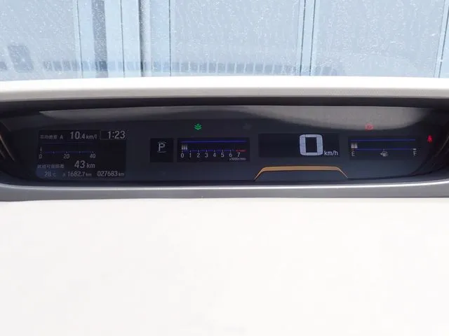 フリード（ホンダ）の車両写真