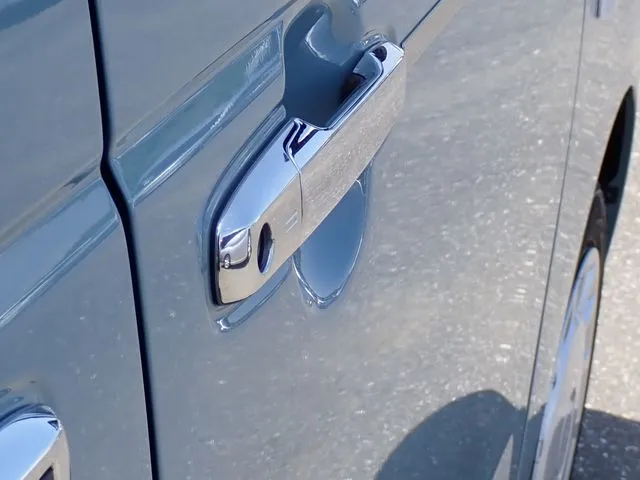 ムーヴ キャンバス(ダイハツ)の車両写真
