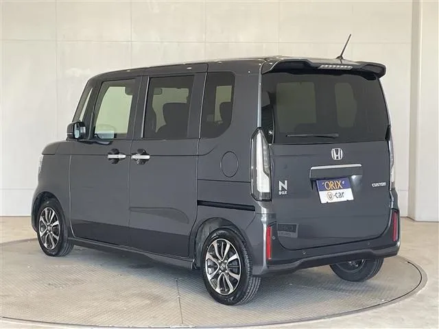 N BOX カスタム(ホンダ)の車両写真
