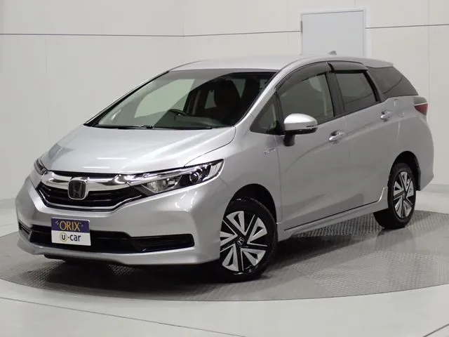 ホンダ シャトル　ハイブリッド　４ＷＤ