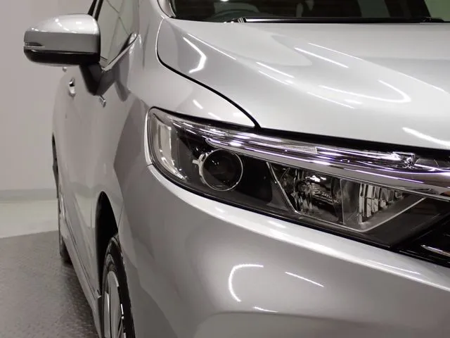 ホンダ　シャトル　ハイブリッド　４ＷＤ