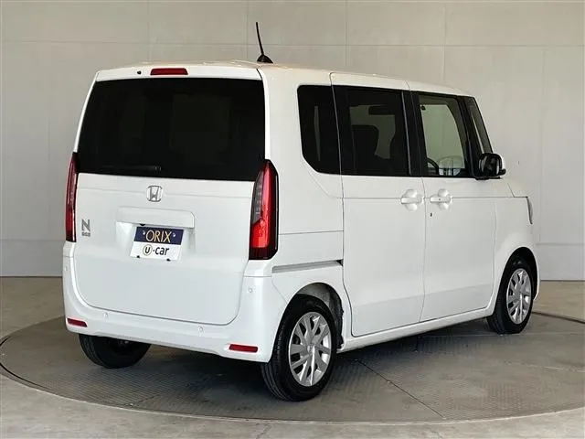 N BOX(ホンダ)の車両写真