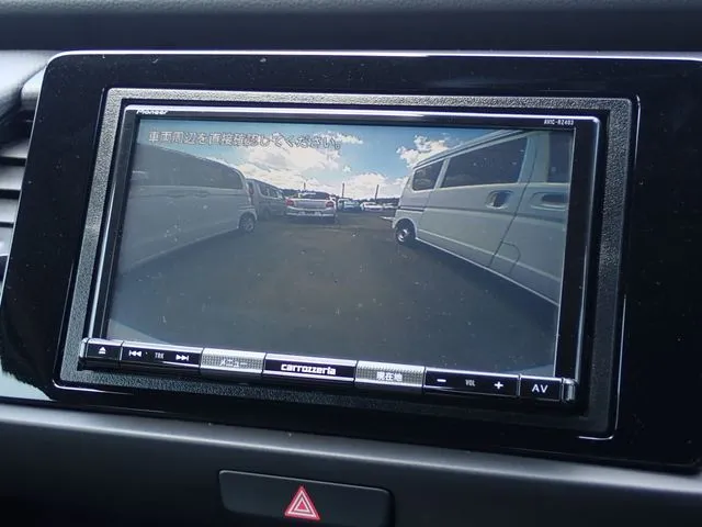フィット　ｅ：ＨＥＶ（ホンダ）の車両写真