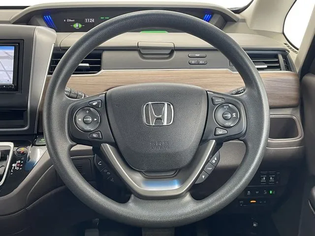 フリードプラス　ハイブリッド（ホンダ）の車両写真
