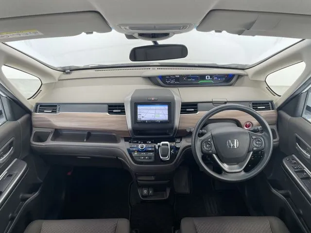 フリードプラス　ハイブリッド（ホンダ）の車両写真