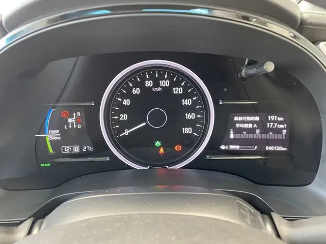 シャトル　ハイブリッド（ホンダ）の車両写真