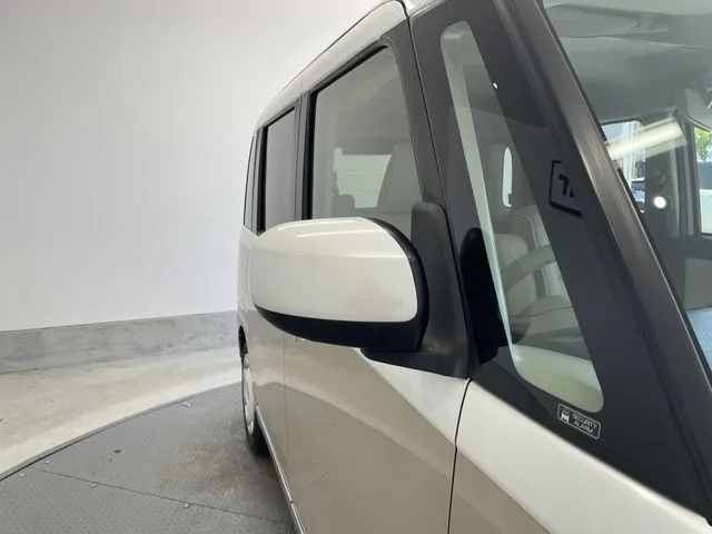 ムーヴ　キャンバス（ダイハツ）の車両写真