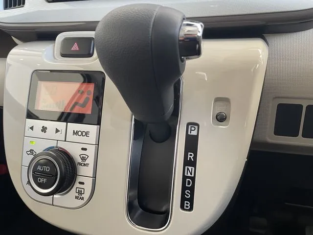 ムーヴ　キャンバス（ダイハツ）の車両写真
