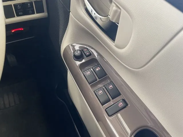 ムーヴ　キャンバス（ダイハツ）の車両写真
