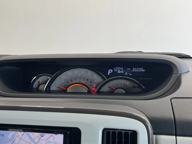ムーヴ　キャンバス（ダイハツ）の車両写真
