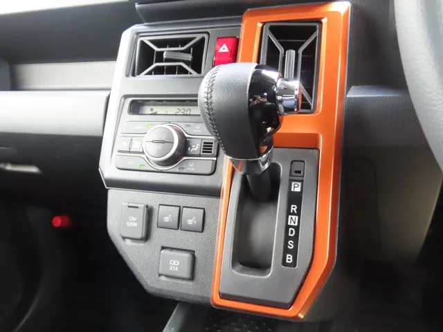 タフト(ダイハツ)の車両写真