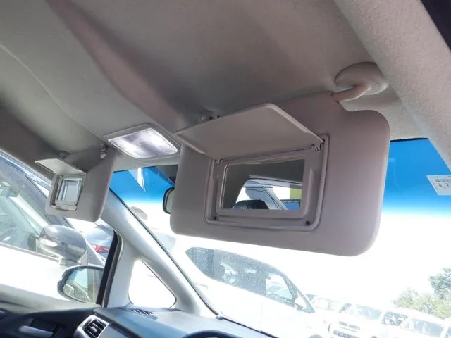シャトル　ハイブリッド（ホンダ）の車両写真