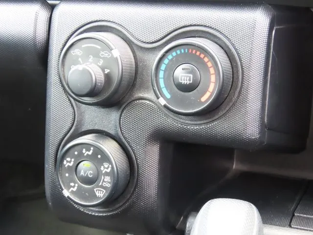 サクシードバン　２ＷＤ（トヨタ）の車両写真