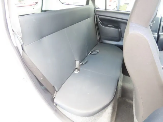 サクシードバン　２ＷＤ（トヨタ）の車両写真
