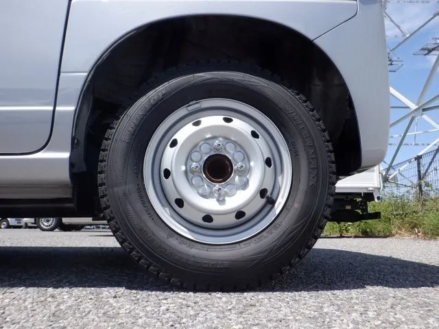 N-VAN(ホンダ)の車両写真