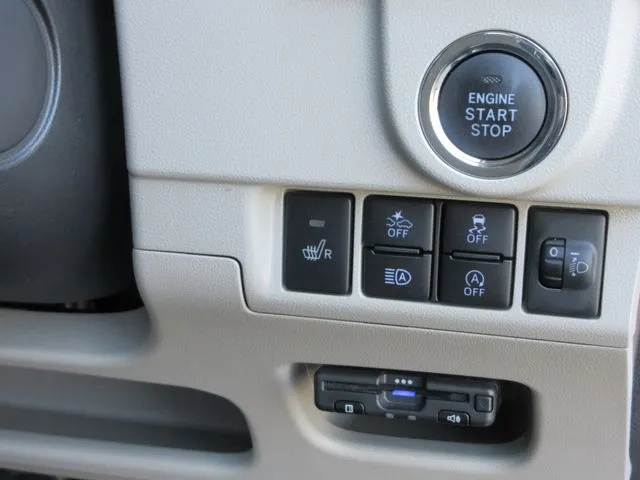 ムーヴ　４ＷＤ（ダイハツ）の車両写真