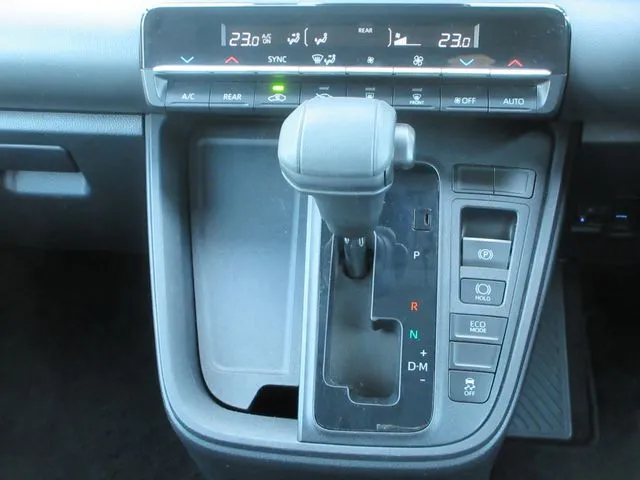 ノア 4WD(トヨタ)の車両写真