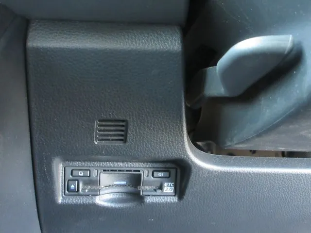 ノア 4WD(トヨタ)の車両写真