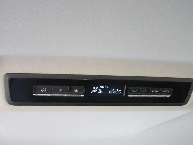 ノア 4WD(トヨタ)の車両写真