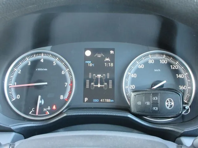 ノア 4WD(トヨタ)の車両写真