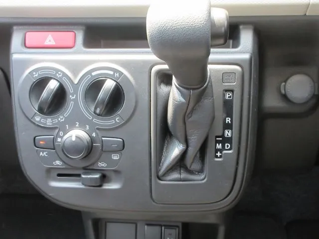 アルト 4WD(スズキ)の車両写真