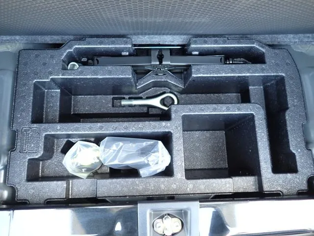 ミラ イース(ダイハツ)の車両写真
