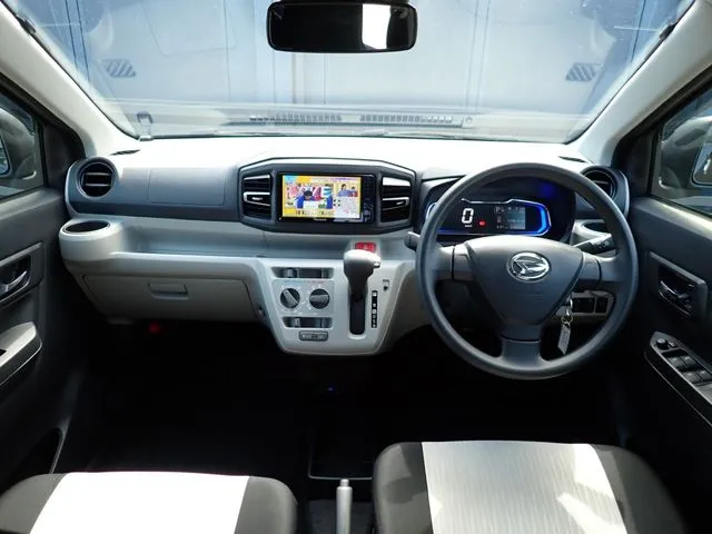 ミラ イース(ダイハツ)の車両写真