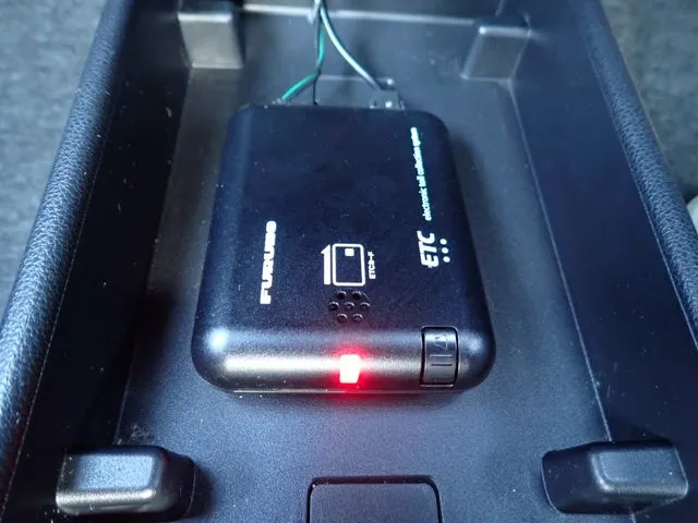 ミラ　イース（ダイハツ）の車両写真