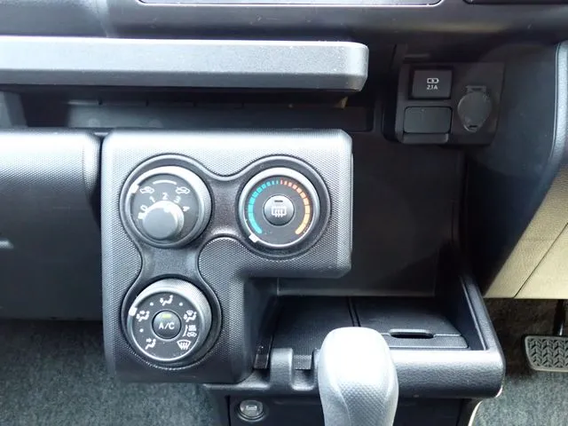 プロボックスバン 2WD(トヨタ)の車両写真