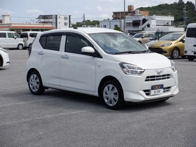 ミラ イース(ダイハツ)の車両写真