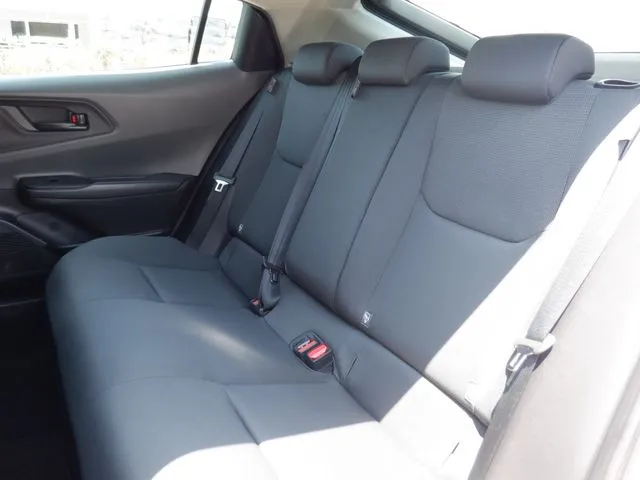 プリウス(トヨタ)の車両写真