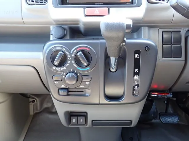 エブリイバン(スズキ)の車両写真