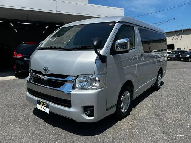 トヨタ　ハイエースワゴン