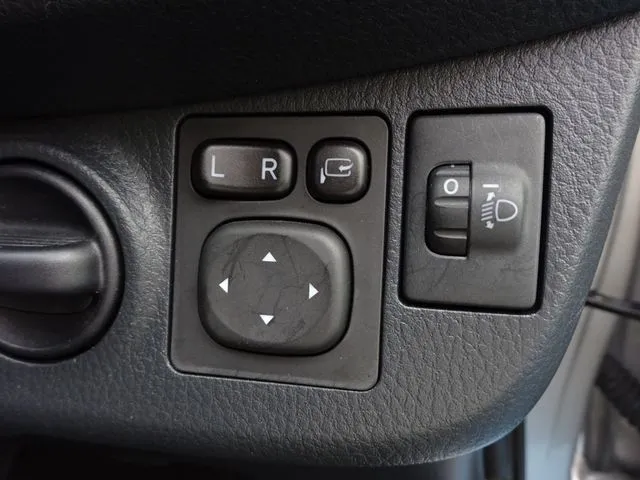 ヴィッツ（トヨタ）の車両写真