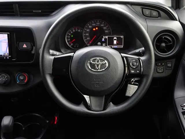 ヴィッツ（トヨタ）の車両写真