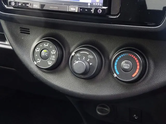 ヴィッツ（トヨタ）の車両写真