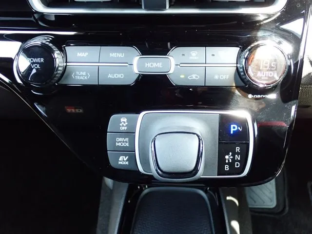 アクア(トヨタ)の車両写真