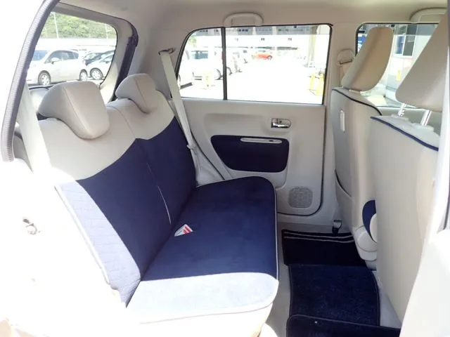 アルト ラパン(スズキ)の車両写真