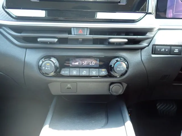 ノート（ニッサン）の車両写真