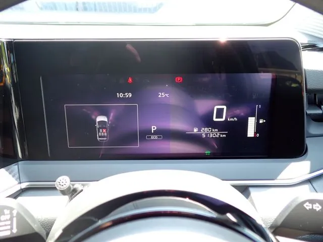 ノート（ニッサン）の車両写真