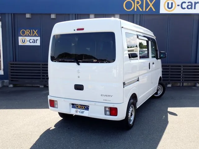 エブリイバン(スズキ)の車両写真