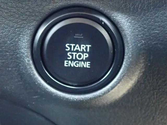 MAZDA3 セダン(マツダ)の車両写真