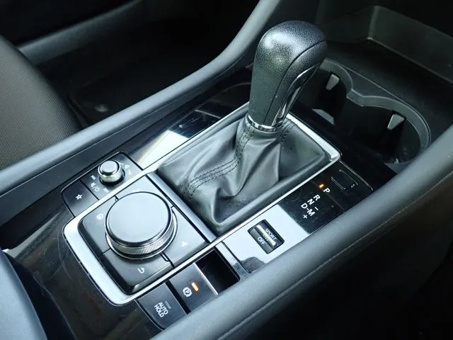 MAZDA3 セダン(マツダ)の車両写真