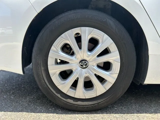 プリウス（トヨタ）の車両写真