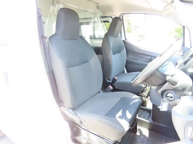 NV200バネットバン(ニッサン)の車両写真