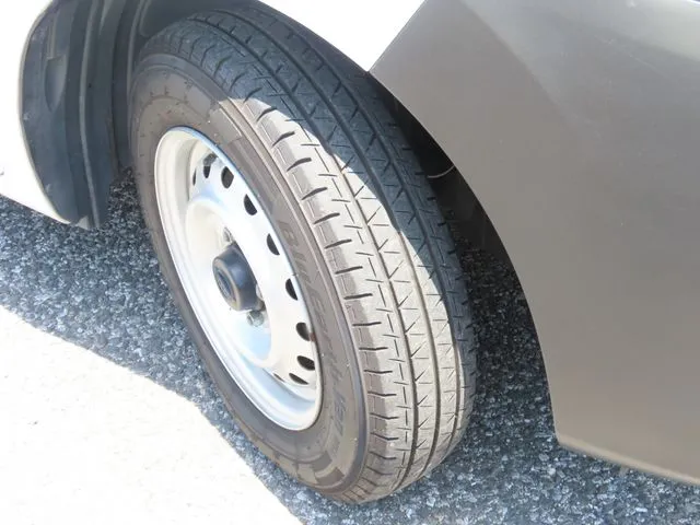 NV200バネットバン(ニッサン)の車両写真