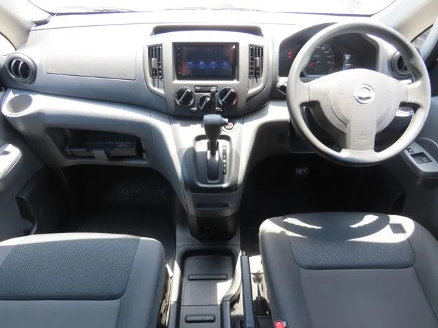 NV200バネットバン(ニッサン)の車両写真